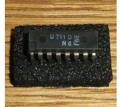 U 711 D ( 1-aus-8-Dekoder , PMOS , RFT )